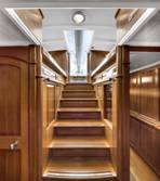 130ft sailing yacht Endeavour - Hallway