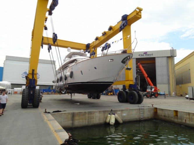 24m luxury yacht Maiora 24S