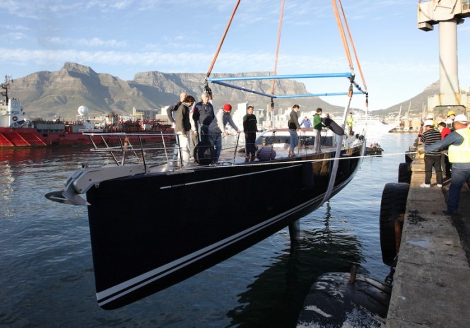 Almagores II superyacht - front view