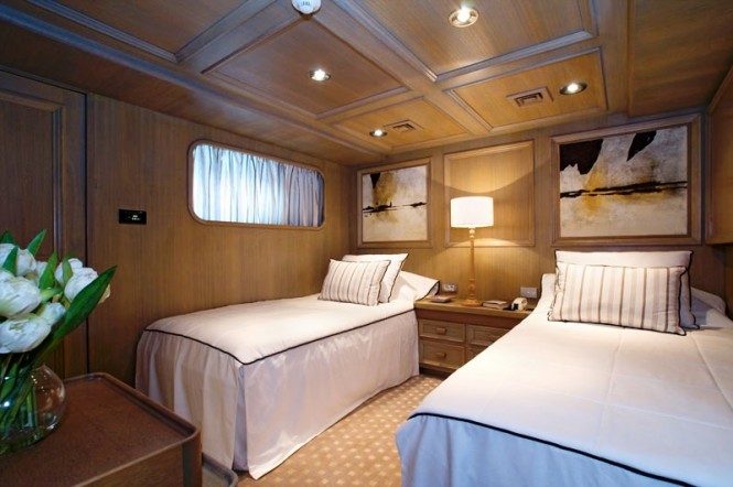 Charter yacht Daniella - Twin