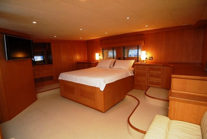 Luxury yacht SEA COMET -  Aft Master Cabin