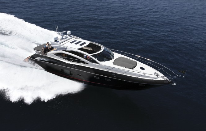 Sunseeker Predator 64 yacht running