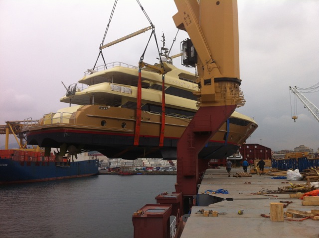 41m motor yacht Majesty 135