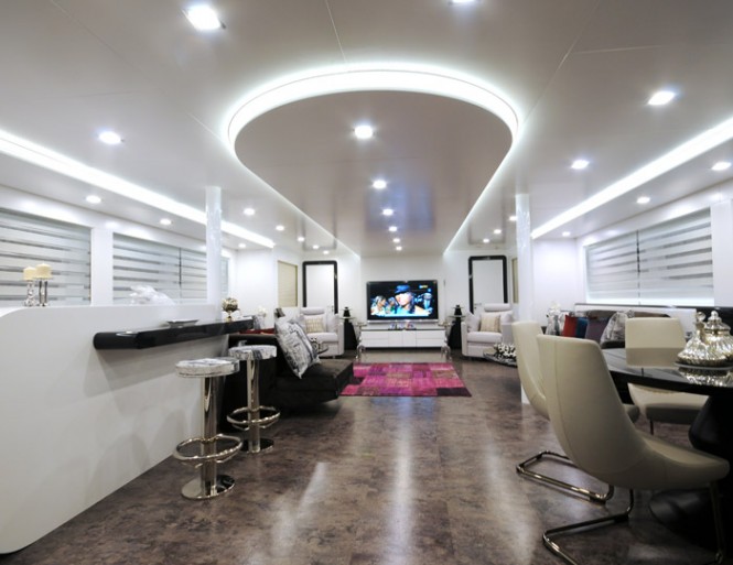 Azra superyacht Interior