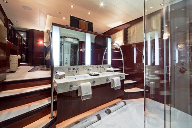 ISA 120 yacht Whispering Angel (ex Junie II) -   Master Ensuite