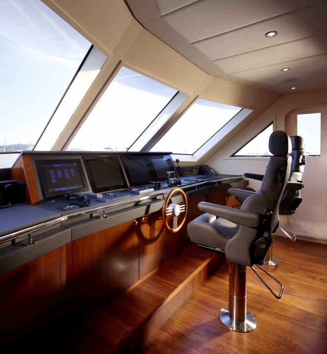 Luxury yacht My Way Wheelhouse