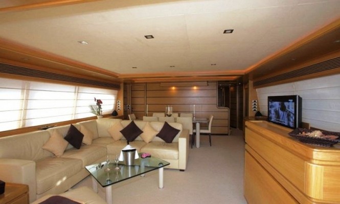 Motor yacht LADY CHATTERLEY -  Main Salon