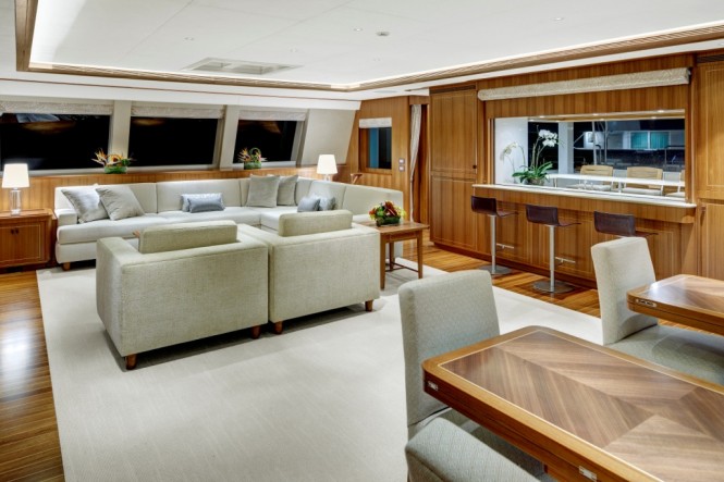 Q5 Quintessential superyacht Saloon