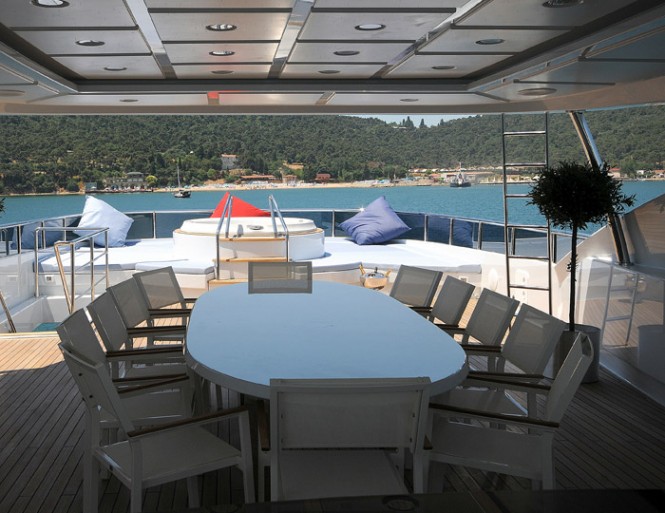 Superyacht Azra Exterior