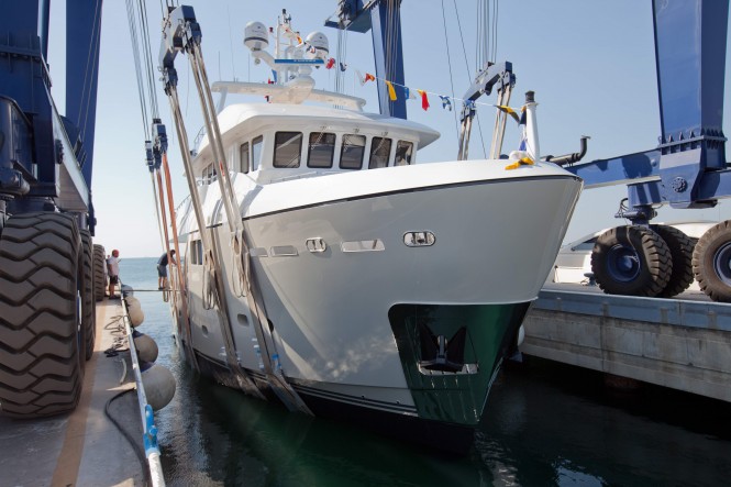 Darwin Class 86 luxury motor yacht PERCHERON by CdM Yachts