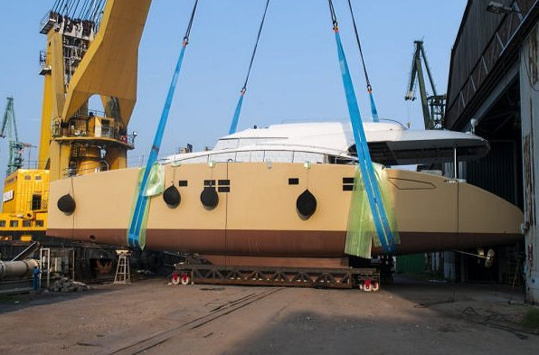 Houbara superyacht - side view