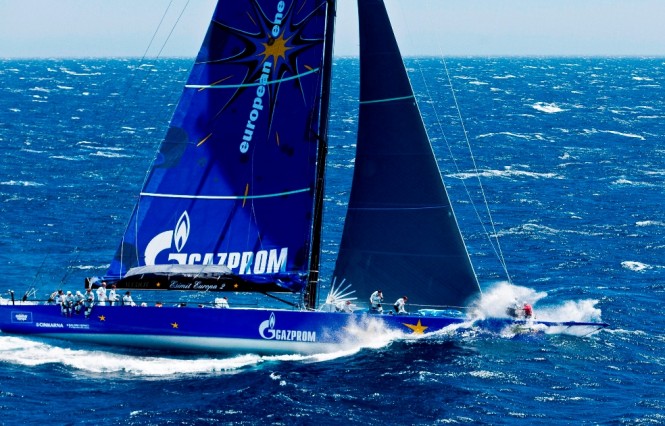 100ft Esimit Europa 2 superyacht - Photo by Studio Borlenghi/G. Trombetta