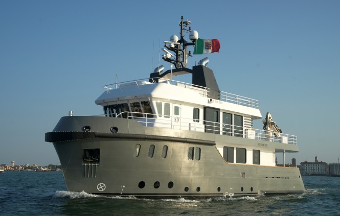 27m explorer yacht Irie Man by CNC