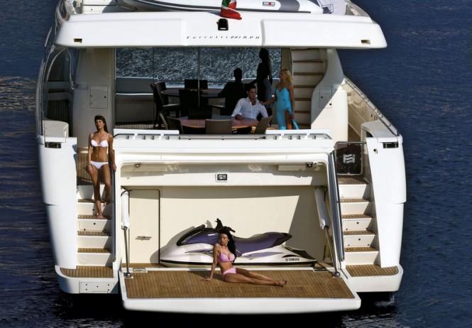 27m superyacht Ferretti 881 RPH - rear view