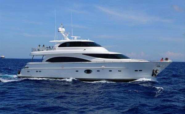 Horizon E88 motor yacht Arabella II