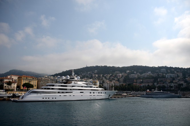 Luxury megayacht Topaz