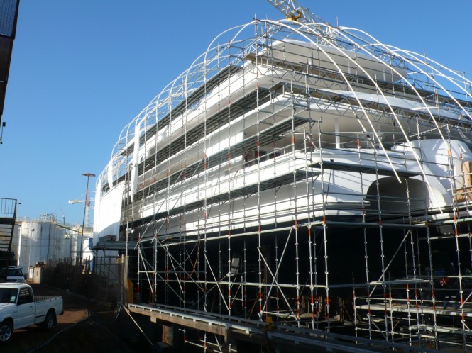 Luxury yacht White Rabbit Echo - Tenting begins