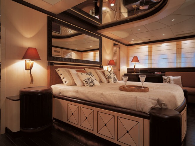 Mangusta 92 Illusion yacht - Master Suite
