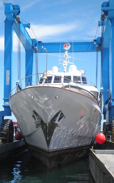 Superyacht Sprezzatura being lifted out of the water by the Monaco Marine Travelift to begin her upgrade