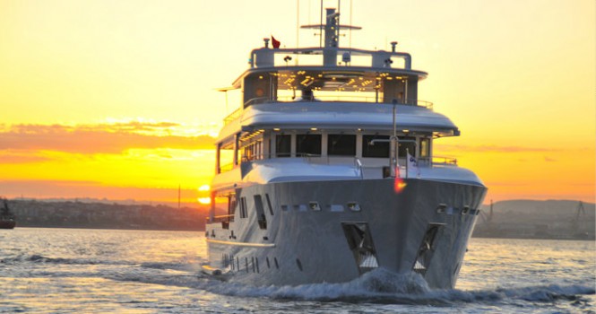 Luxury yacht Deep Story - front view