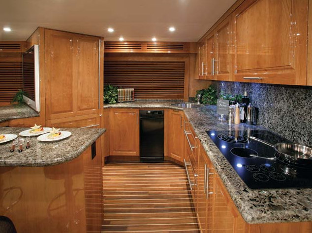 Motor yacht Hatteras 77 Convertible - Galley