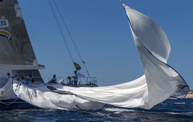 Spinnaker drop onboard sailing yacht BERENICE BIS - Photo Carlo Borlenghi