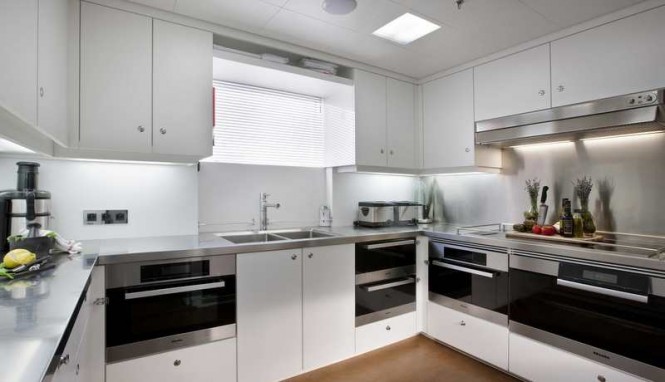 Superyacht La Pellegrina - Galley