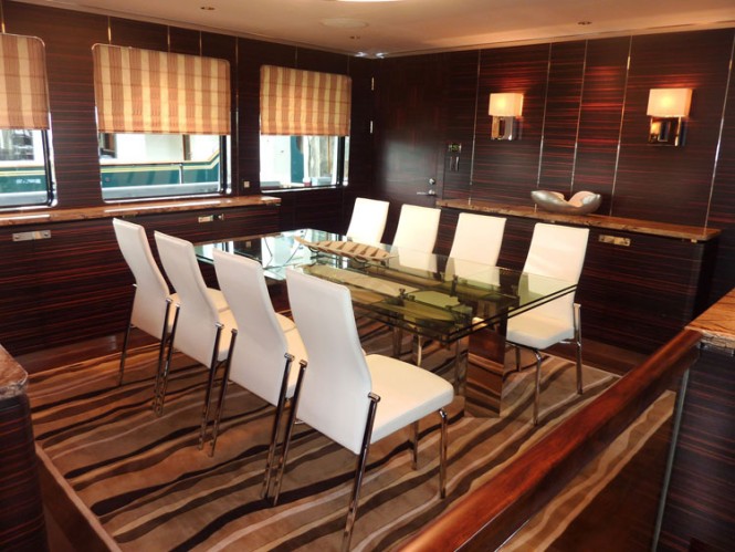 Superyacht Mazu - Dining