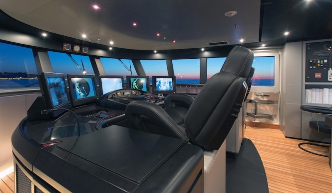 Bridge - Papi Du Papi yacht -Photo Credits @ Marc Paris