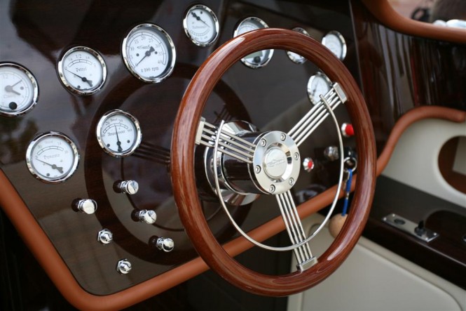 Details aboard luxury superyacht tender IPANEMA