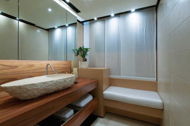 MasterBathroom- PAPI DU PAPI yacht - Photo Credits @ Marc Paris