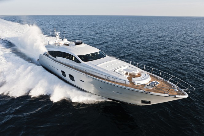 Pershing 108 superyacht running
