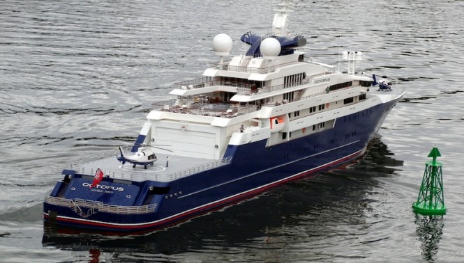 Scale model of the motor yacht Octopus