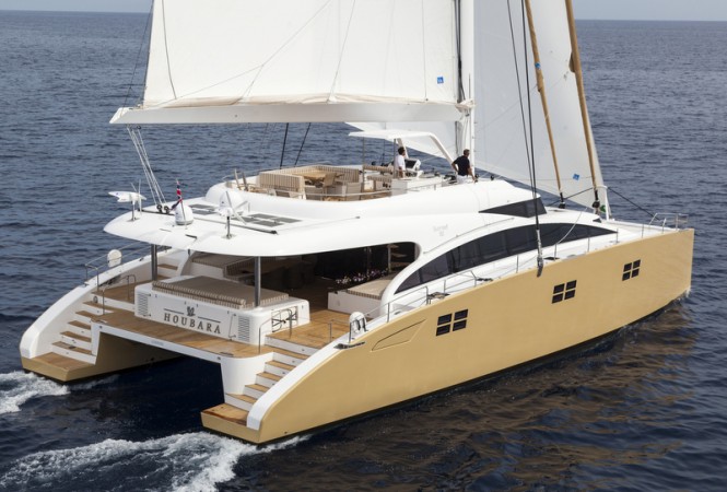 Sunreef 82 catamaran yacht HOUBARA - rear view