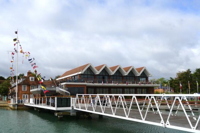 The Royal Southern Yacht Club dressed overall