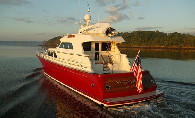 25m motor yacht Excellence - rear view