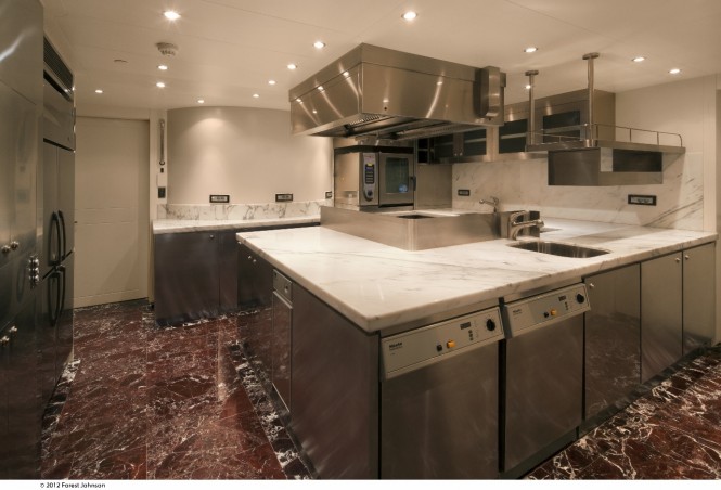 Luxury yacht Mazu - Galley