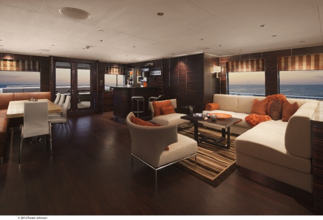 Mazu superyacht - Salon Bar