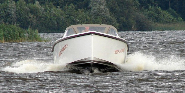 Smalland Tempo yacht tender running