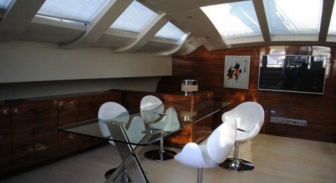 35m sailing yacht Music - Interior