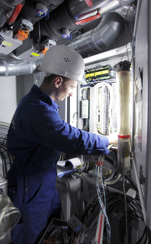 Alewijnse technician at work