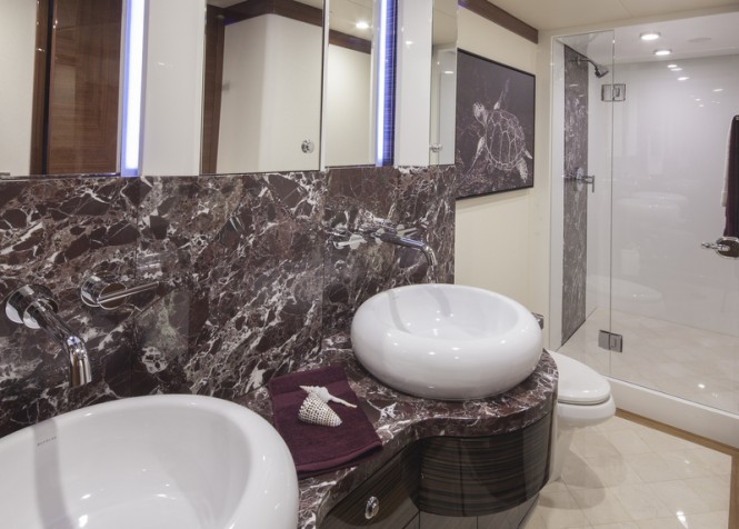 Bravo 88 Yacht - Masterhead