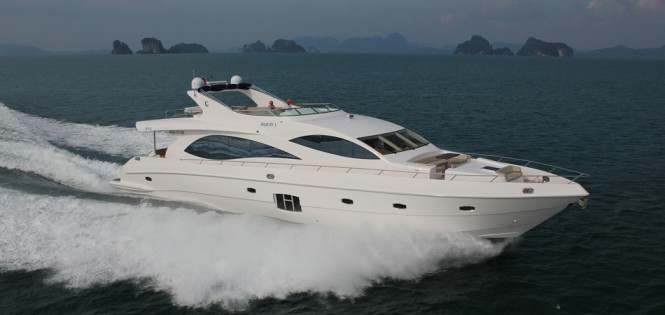 Majesty 88 Superyacht - Profile