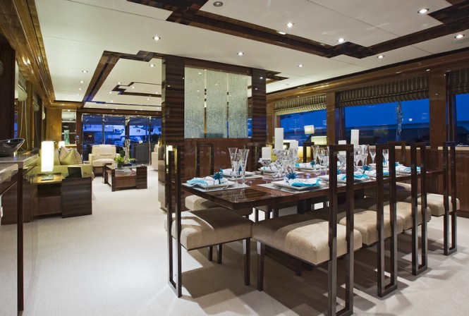 125' Yacht Gigi II - Dining