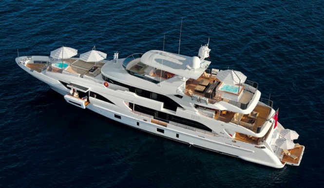 Luxury motor yacht PETRUS II - Photo credit: Thierry Ameller