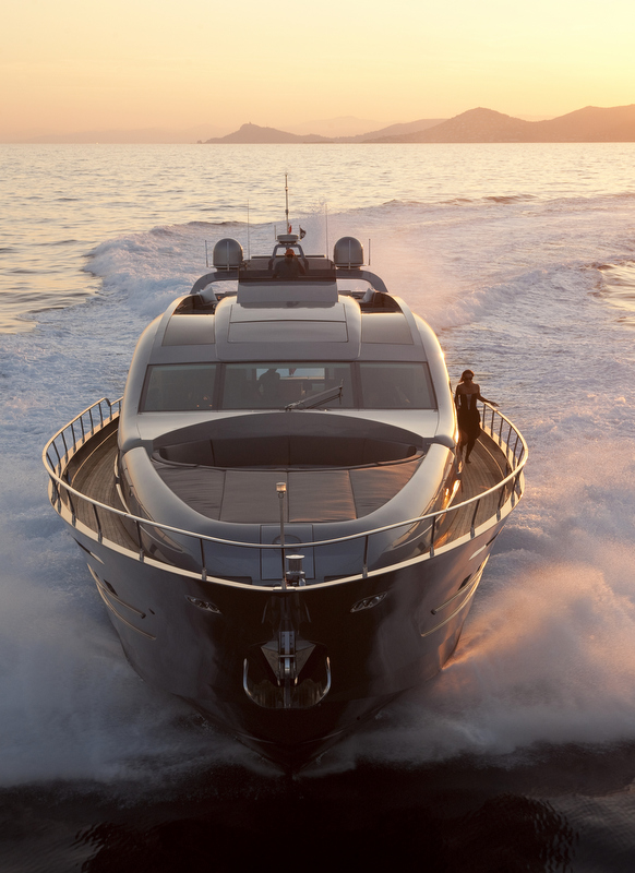 Cerri 102 Hull 2 Yacht - front view