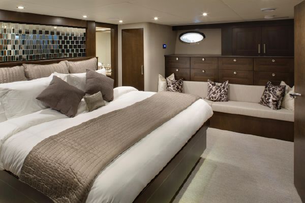 Crescent 120 yacht Encore - Cabin