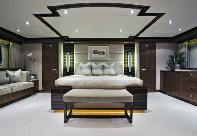 Hargrave 125 RPH Yacht Gigi II - Master Cabin