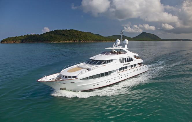 Luxury charter yacht Seven Sins