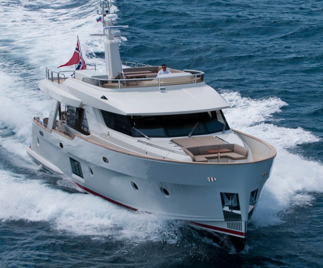 OceanClass 70 yacht - front view